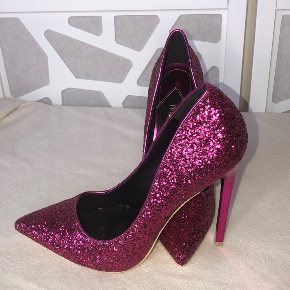 Mackin J Pink Glitter Pumps